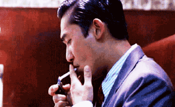 伟仔,你说对吗?连金城武都说对戏时不敢看他眼睛.